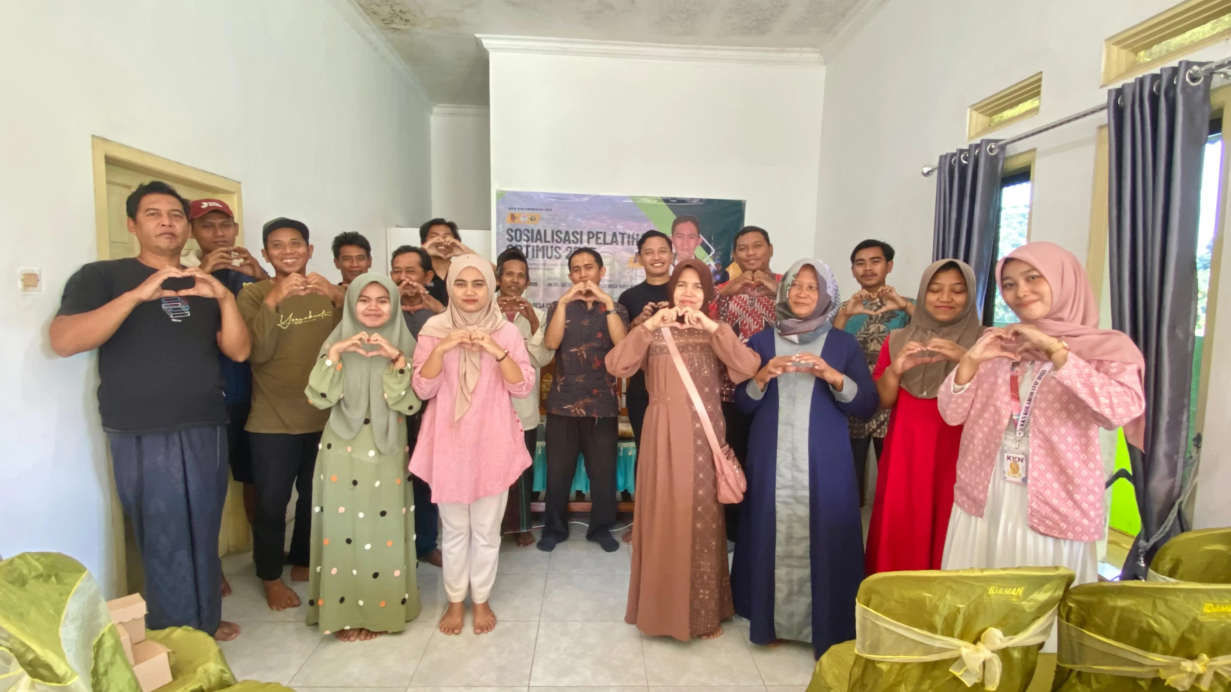 OPTIMUS: KKN-K 59 Dorong UMKM Go Digital, Urus Legalitas, & Gelar Layanan Kesehatan Gratis