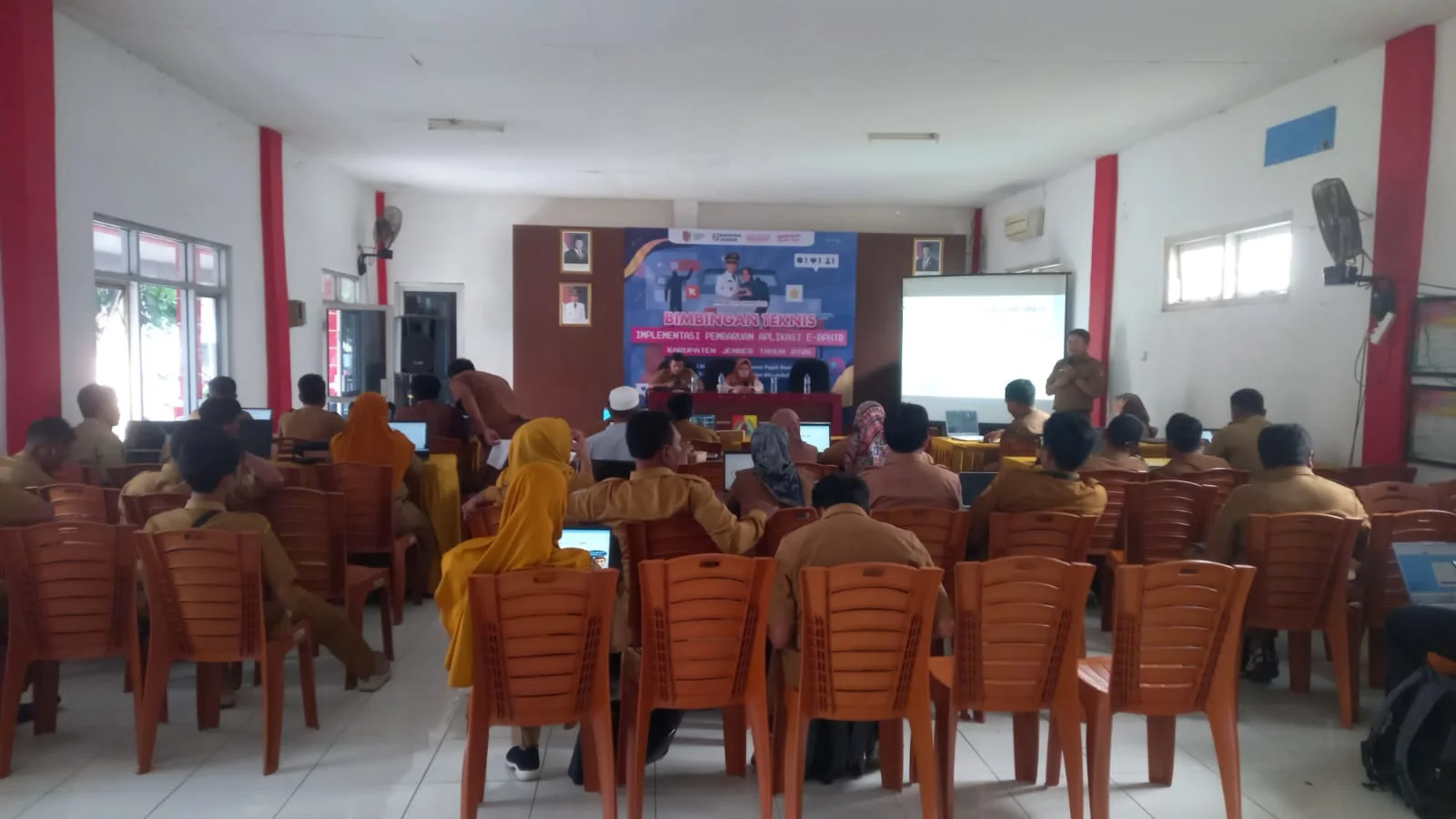 Bimtek Peningkatan Kapasitas Perangkat Desa Dan Staf Tahun 2025
